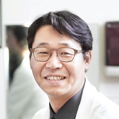 Suk-Hwan Lee